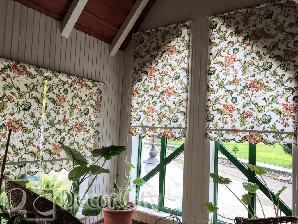 Дизайн штор для спальни ( фото): красивые и современные занавески